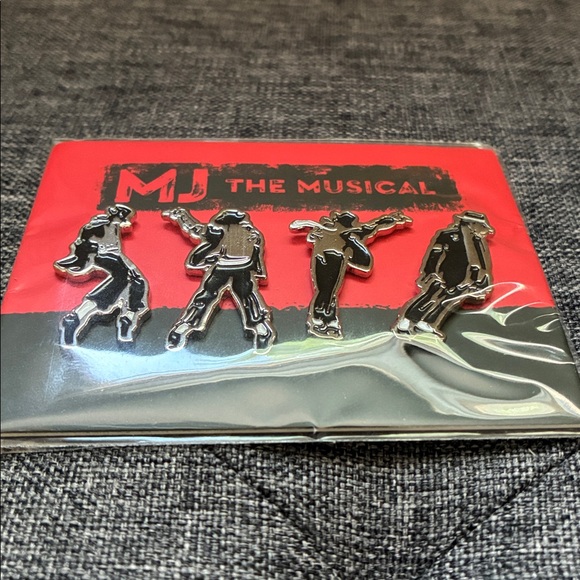 MJ The Musical Michael Jackson Broadway Musical 4 Pin Set Brand New - Picture 2 of 3